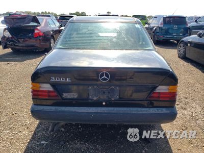 Zdjęcie 6 z 12 samochodu: 1986 MERCEDES BENZ 300 E VIN:WDBEA30056A122976 - miniatura