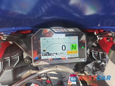 Zdjęcie 7 z 9 samochodu: 2023 HONDA CBR1000 RR VIN:JH2SC7718PK600519 - miniatura