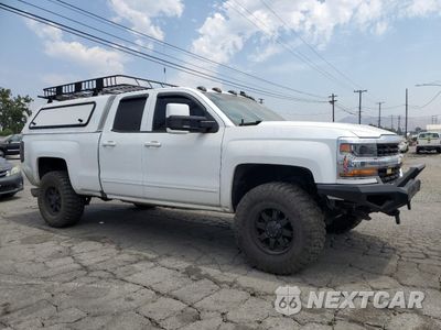 Czwarte zdjęcie samochodu z boku: 2016 CHEVROLET SILVERADO K1500 LT VIN:1GCVKREC4GZ266134 - miniatura