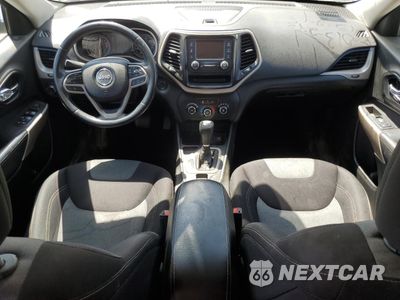 Zdjęcie 8 z 14 samochodu: 2017 JEEP CHEROKEE SPORT VIN:1C4PJLAB9HW653707 - miniatura
