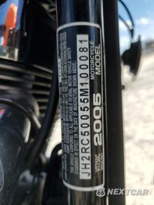 Zdjęcie 8 z 9 samochodu: 2005 HONDA VT750 C VIN:JH2RC50055M100081 - miniatura
