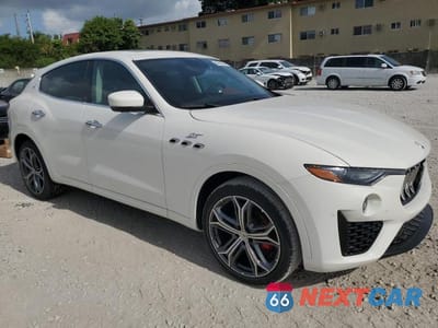 Czwarte zdjęcie samochodu z boku: 2022 MASERATI LEVANTE BASE VIN:ZN661XUA4NX394635 - miniatura