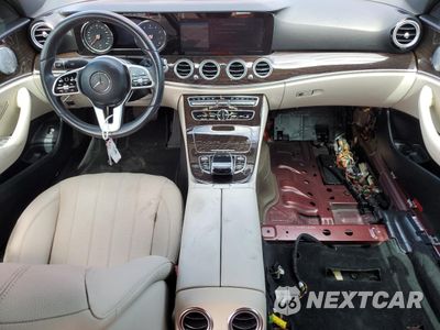 Zdjęcie 8 z 13 samochodu: 2019 MERCEDES-BENZ E 300 VIN:WDDZF4JB8KA511164 - miniatura