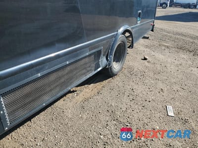 Zdjęcie 9 z 10 samochodu: 2017 FORD ECONOLINE E350 SUPER DUTY CUTAWAY VAN VIN:1FDEE3FS8HDC55836 - miniatura