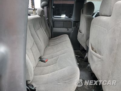 Zdjęcie 6 z 10 samochodu: 2005 CHEVROLET SILVERADO K3500 VIN:1GBHK39U65E184282 - miniatura