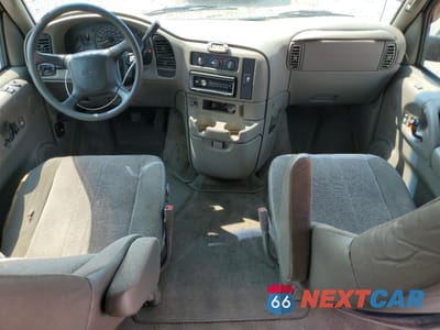 Zdjęcie 8 z 14 samochodu: 2003 CHEVROLET ASTRO VIN:1GNEL19X43B137316 - miniatura