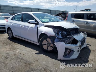 Czwarte zdjęcie samochodu z boku: 2021 HYUNDAI IONIQ SE VIN:KMHC75LC4MU261122 - miniatura