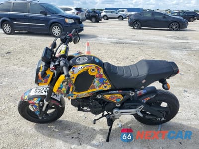 Trzecie zdjęcie samochodu z tyłu: 2022 HONDA GROM 125 VIN:MLHJC9219N5005226 - miniatura