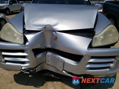Zdjęcie 13 z 15 samochodu: 2008 PORSCHE CAYENNE VIN:WP1AA29P88LA21863 - miniatura