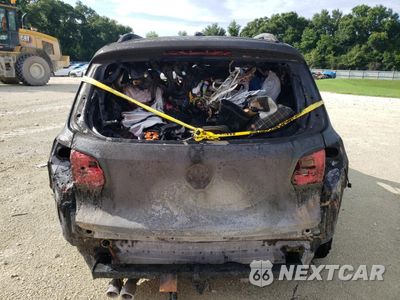 Zdjęcie 6 z 12 samochodu: 2012 VOLKSWAGEN TIGUAN S VIN:WVGAV7AX0CW580423 - miniatura