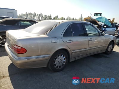 Trzecie zdjęcie samochodu z tyłu: 2000 MERCEDES-BENZ E 320 VIN:WDBJF65J9YB083451 - miniatura