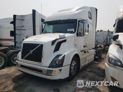Drugie zdjęcie samochodu z przodu: 2016 VOLVO VN VNL VIN:4V4NC9EH3GN923185 - miniatura