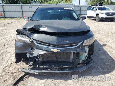Piąte zdjęcie samochodu w środku: 2017 CHEVROLET MALIBU LT VIN:1G1ZE5ST2HF132014 - miniatura