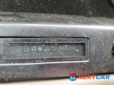 Zdjęcie 9 z 12 samochodu: 1992 LEXUS LS 400 VIN:JT8UF11EXN0099013 - miniatura