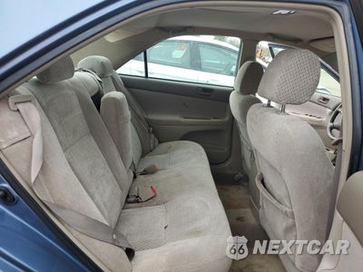 Zdjęcie 10 z 12 samochodu: 2004 TOYOTA CAMRY LE VIN:4T1BE32K14U803551 - miniatura