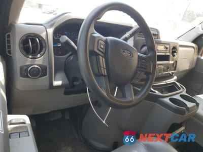 Zdjęcie 8 z 13 samochodu: 2022 FORD ECONOLINE E350 SUPER DUTY CUTAWAY VAN VIN:1FDWE3FN7NDC03964 - miniatura