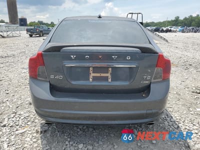 Zdjęcie 6 z 13 samochodu: 2011 VOLVO S40 T5 VIN:YV1672MSXB2537389 - miniatura