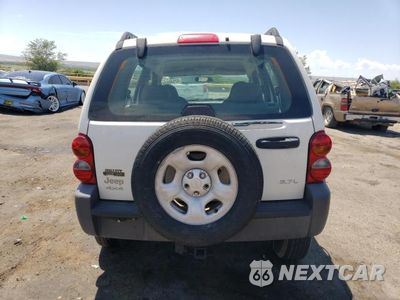 Zdjęcie 6 z 13 samochodu: 2004 JEEP LIBERTY VIN:1J8GL48K04W232256 - miniatura