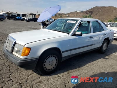 1986 MERCEDES-BENZ 300 E WDBEA30DXGA269701 - główne zdjęcie licytacji z USA - miniatura