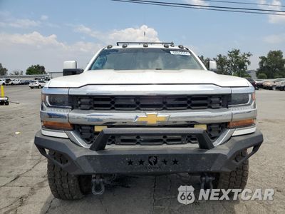 Piąte zdjęcie samochodu w środku: 2016 CHEVROLET SILVERADO K1500 LT VIN:1GCVKREC4GZ266134 - miniatura