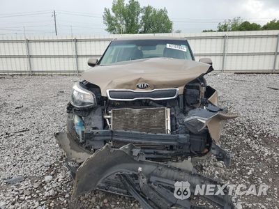 Piąte zdjęcie samochodu w środku: 2016 KIA SOUL VIN:KNDJN2A2XG7258478 - miniatura