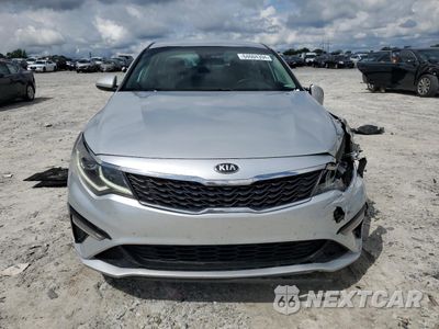 Piąte zdjęcie samochodu w środku: 2019 KIA OPTIMA LX VIN:5XXGT4L33KG335581 - miniatura