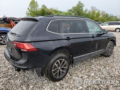 Trzecie zdjęcie samochodu z tyłu: 2021 VOLKSWAGEN TIGUAN SE VIN:3VV3B7AX9MM155839 - miniatura