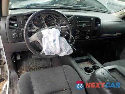 Zdjęcie 8 z 12 samochodu: 2008 CHEVROLET SILVERADO K1500 VIN:2GCEK19J081146433 - miniatura