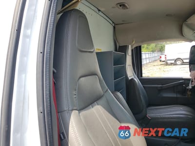 Zdjęcie 11 z 13 samochodu: 2017 GMC SAVANA CUTAWAY G3500 VIN:1GD07RFG4H1196448 - miniatura