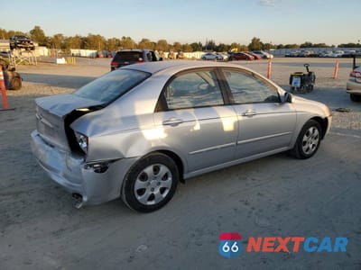 Trzecie zdjęcie samochodu z tyłu: 2006 KIA SPECTRA LX VIN:KNAFE122365310796 - miniatura