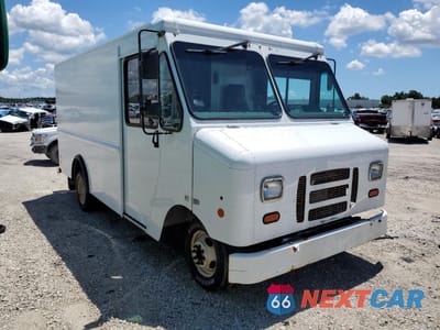 Czwarte zdjęcie samochodu z boku: 2016 FORD ECONOLINE E350 SUPER DUTY STRIPPED CHASSIS VIN:1FC3E3KS7GDC56257 - miniatura