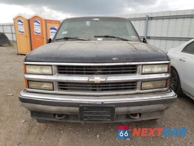 Piąte zdjęcie samochodu w środku: 1996 CHEVROLET TAHOE K1500 VIN:1GNEK13R5TJ325376 - miniatura