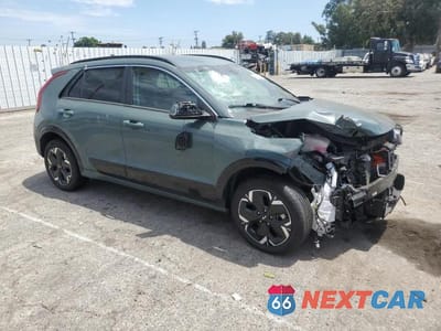 Czwarte zdjęcie samochodu z boku: 2023 KIA NIRO WIND VIN:KNDCR3L1XP5025171 - miniatura