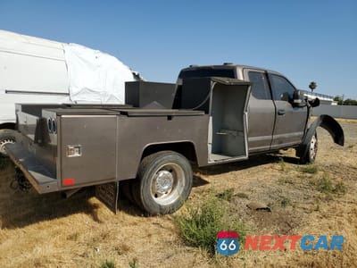 Trzecie zdjęcie samochodu z tyłu: 2021 FORD F550 SUPER DUTY VIN:1FD0X5HT3MED72119 - miniatura