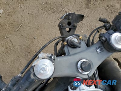 Zdjęcie 7 z 9 samochodu: 2003 HONDA CBR600 F4 VIN:JH2PC35093M400126 - miniatura