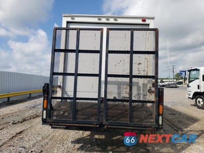 Zdjęcie 6 z 14 samochodu: 2011 ISUZU NPR VIN:JALB4W173B7400381 - miniatura