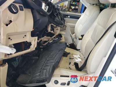 Zdjęcie 7 z 13 samochodu: 2015 VOLKSWAGEN TIGUAN S VIN:WVGAV7AX5FW015900 - miniatura