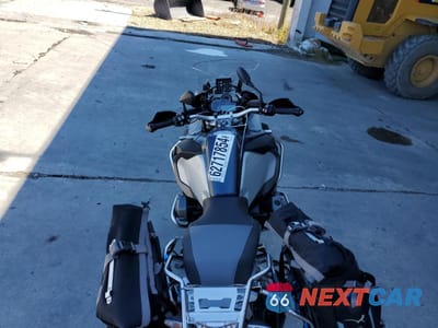 Zdjęcie 6 z 10 samochodu: 2016 BMW R1200 GS ADVENTURE VIN:WB10A1209GZ664400 - miniatura