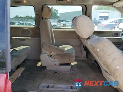 Zdjęcie 11 z 13 samochodu: 2005 KIA SEDONA EX VIN:KNDUP132256662909 - miniatura
