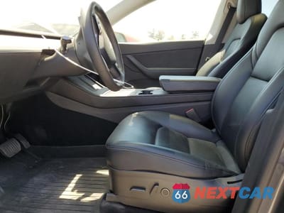 Zdjęcie 7 z 13 samochodu: 2022 TESLA MODEL Y VIN:7SAYGDEE2NF387253 - miniatura
