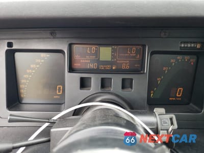 Zdjęcie 9 z 12 samochodu: 1987 CHEVROLET CORVETTE VIN:1G1YY2186H5117827 - miniatura