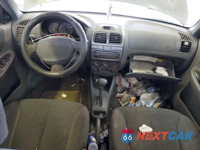 Zdjęcie 8 z 12 samochodu: 2001 HYUNDAI ACCENT GL VIN:KMHCG45C81U225775 - miniatura