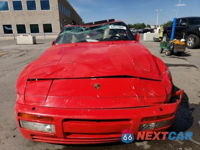 Piąte zdjęcie samochodu w środku: 1986 PORSCHE 944 VIN:WP0ZZZ95ZGN156274 - miniatura