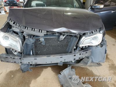 Zdjęcie 12 z 14 samochodu: 2014 CHRYSLER 300 VIN:2C3CCAAG3EH228765 - miniatura