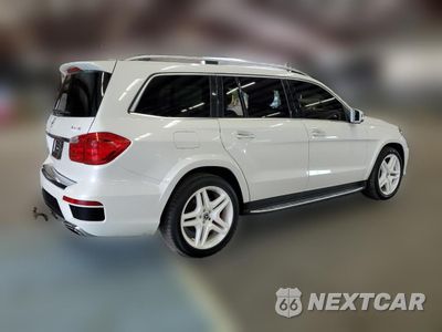 Trzecie zdjęcie samochodu z tyłu: 2015 MERCEDES-BENZ GL 550 4MATIC VIN:4JGDF7DE2FA441500 - miniatura