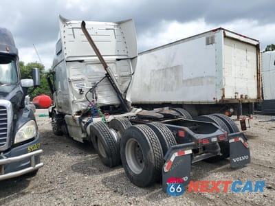 Trzecie zdjęcie samochodu z tyłu: 2012 VOLVO VN VNL VIN:4V4NC9EJ6CN544761 - miniatura