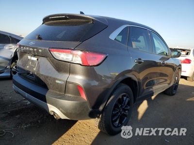 Trzecie zdjęcie samochodu z tyłu: 2020 FORD ESCAPE SE VIN:1FMCU9G65LUA69632 - miniatura
