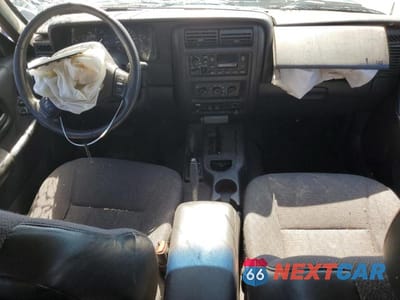 Zdjęcie 8 z 11 samochodu: 2001 JEEP CHEROKEE CLASSIC VIN:1J4FF58S81L608581 - miniatura