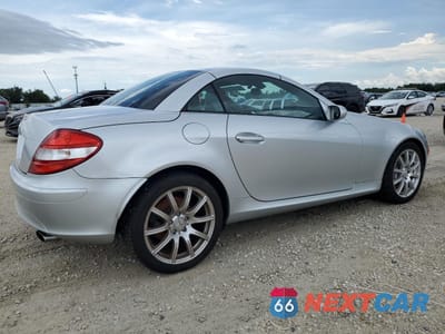 Trzecie zdjęcie samochodu z tyłu: 2005 MERCEDES-BENZ SLK 350 VIN:WDBWK56F55F061568 - miniatura
