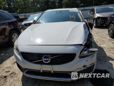 Piąte zdjęcie samochodu w środku: 2016 VOLVO V60 CROSS COUNTRY PREMIER VIN:YV4612HK1G1003225 - miniatura